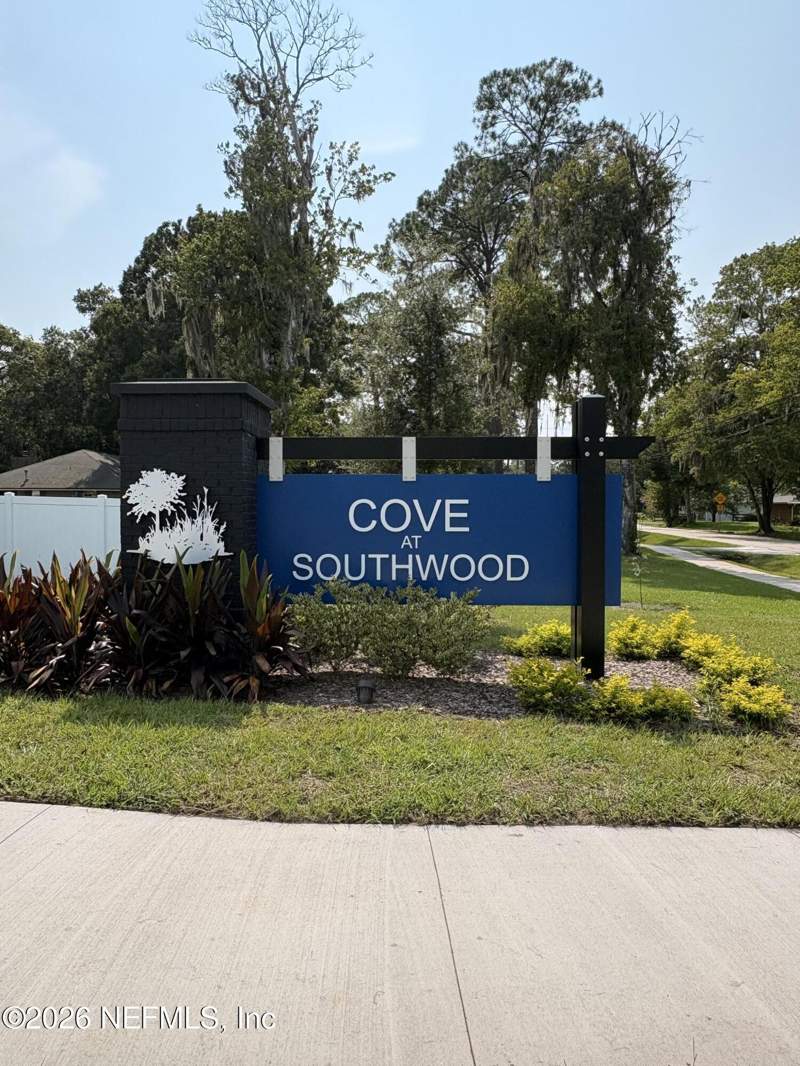 3 bedroom Townhouse at 10813 Corando Way, Cove at Southwood, Jacksonville — photo 2