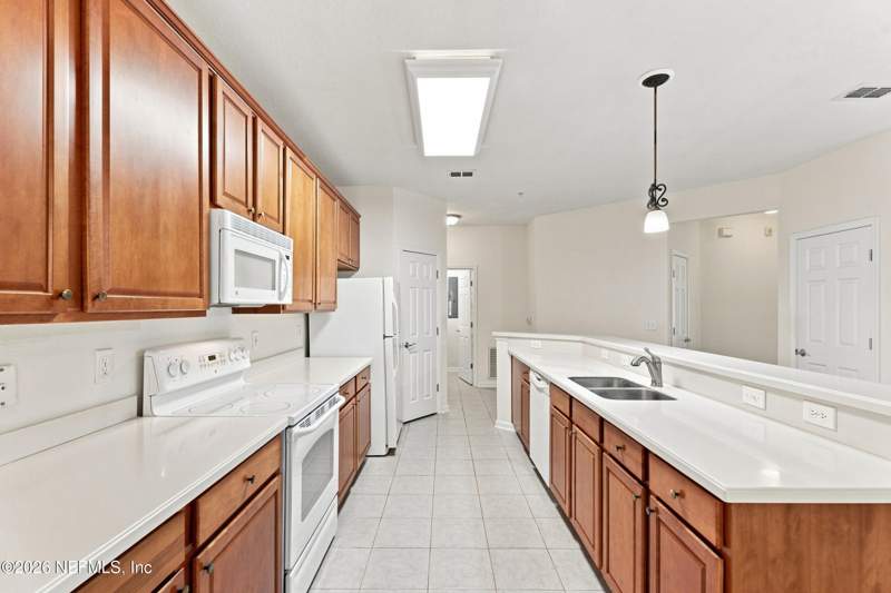 3 bedroom Condominium at 13364 Beach Boulevard #813, Wolf Creek, Jacksonville — photo 3