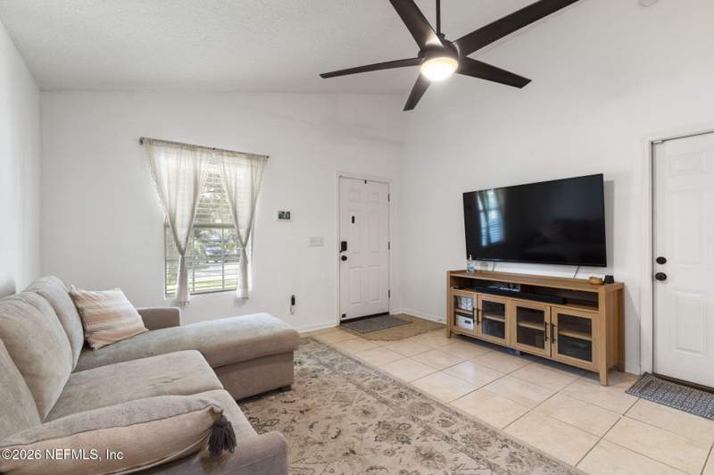 3 bedroom Single Family Residence at 7111 Zona Avenue, Oakwood Villa Ests, Jacksonville — photo 4