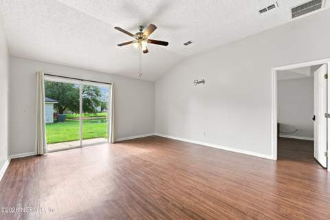 9318 Daniels Mill Drive, Jacksonville FL - photo 7 of 42