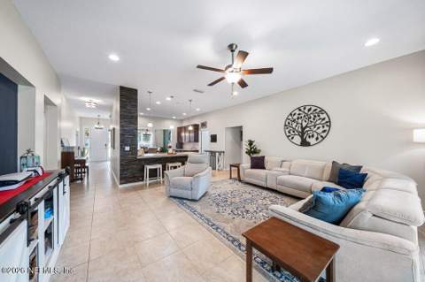 12130 Rouen Cove Drive, Jacksonville FL - photo 13 of 24