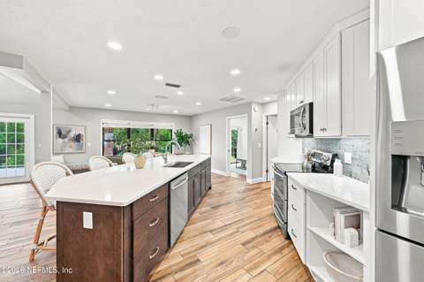 6010 Bridgewater Circle, Ponte Vedra Beach FL - photo 12 of 67
