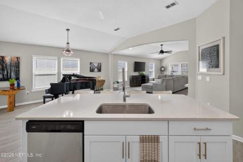 65805 Edgewater Drive, Yulee FL - photo 15 of 45