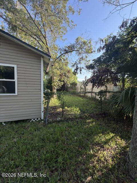 3 bedroom Single Family Residence at 2821 W 11th Street, Melsons Addn To Jacksonville, Jacksonville — photo 2