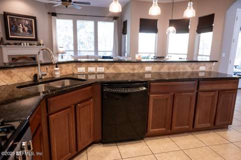 14478 Tranquility Creek Drive, Jacksonville FL - photo 19 of 70