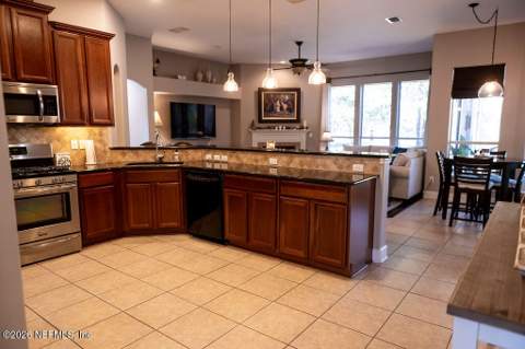 14478 Tranquility Creek Drive, Jacksonville FL - photo 20 of 70