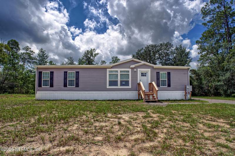 3 bedroom Manufactured Home at 307 Canine Street, Interlachen Lakes Estates, Interlachen — photo 2