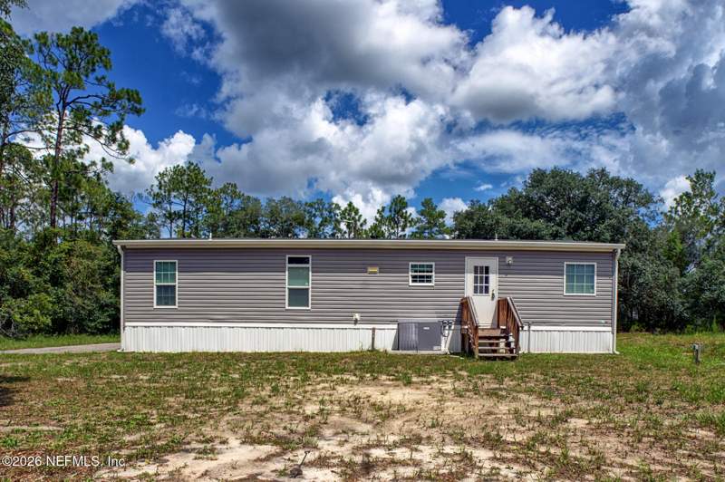 3 bedroom Manufactured Home at 307 Canine Street, Interlachen Lakes Estates, Interlachen — photo 3