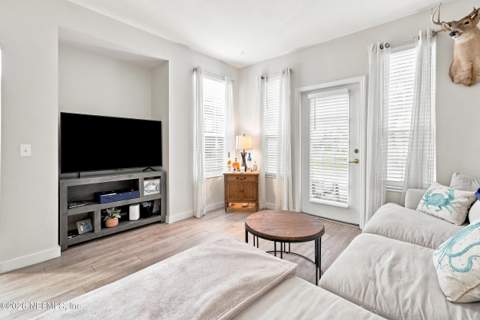 13703 Richmond Park Drive #1701, Jacksonville FL - photo 10 of 40