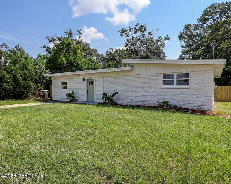 5 bedroom Single Family Residence at 1927 Fouraker Road, Normandy, Jacksonville — photo 3