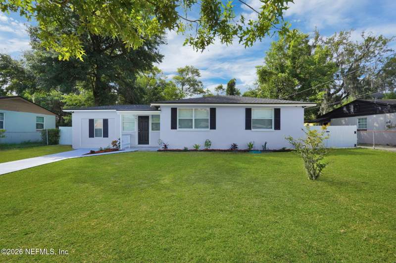 3 bedroom Single Family Residence at 904 Kennard Street, Lake Forest, Jacksonville — photo 2