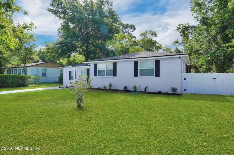 3 bedroom Single Family Residence at 904 Kennard Street, Lake Forest, Jacksonville — photo 3