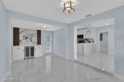904 Kennard Street, Jacksonville FL - photo 6 of 35