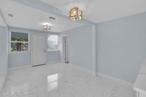 904 Kennard Street, Jacksonville FL - photo 8 of 35