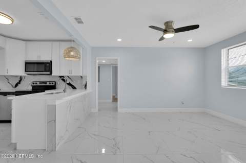 904 Kennard Street, Jacksonville FL - photo 15 of 35