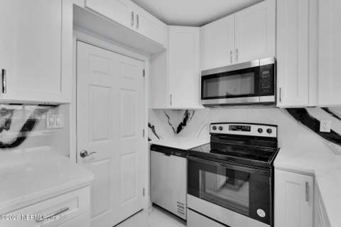 904 Kennard Street, Jacksonville FL - photo 23 of 35