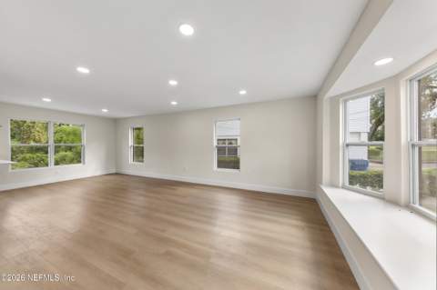 1105 Brookmont Avenue, Jacksonville FL - photo 13 of 55
