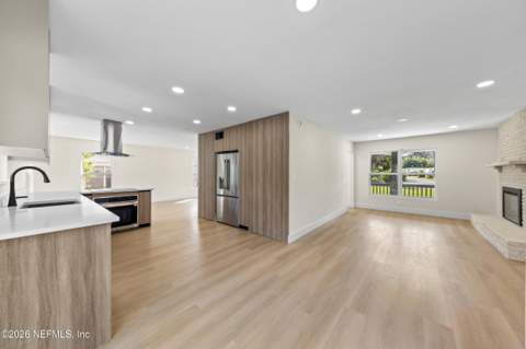 1105 Brookmont Avenue, Jacksonville FL - photo 16 of 55