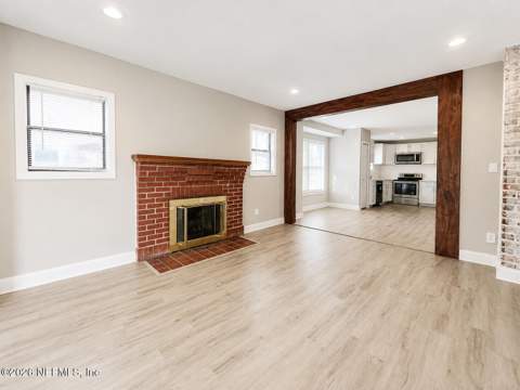 5038 Fremont Street, Jacksonville FL - photo 11 of 55