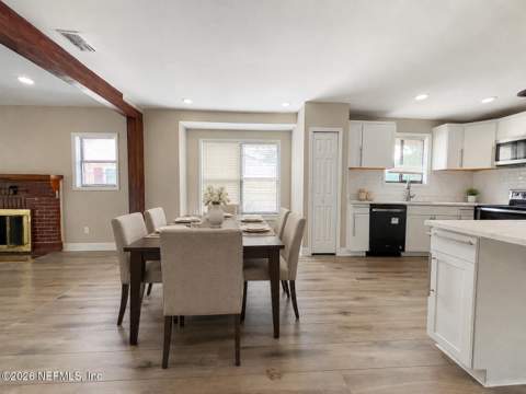 5038 Fremont Street, Jacksonville FL - photo 16 of 55