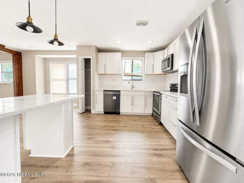 5038 Fremont Street, Jacksonville FL - photo 18 of 55