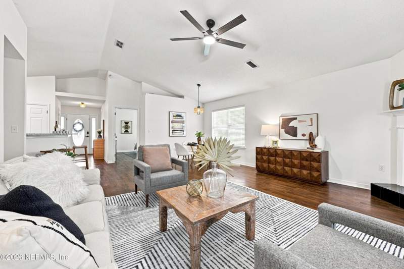 4 bedroom Single Family Residence at 7543 Cliff Cottage Court, Villages @ Westland, Jacksonville — photo 3