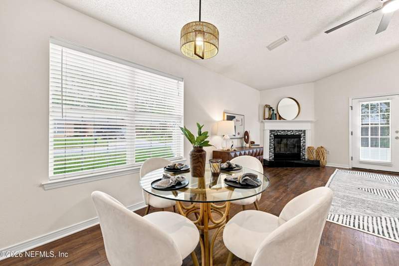 4 bedroom Single Family Residence at 7543 Cliff Cottage Court, Villages @ Westland, Jacksonville — photo 4