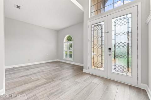 10125 Delpoint Lane, Jacksonville FL - photo 9 of 44
