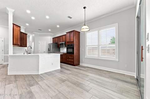 10125 Delpoint Lane, Jacksonville FL - photo 18 of 44