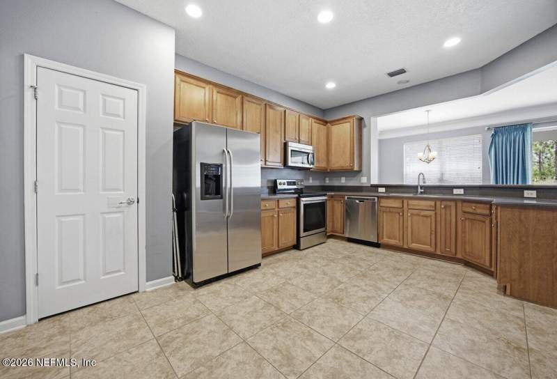 3 bedroom Townhouse at 6476 Smooth Thorn Court, Hawthorn, Jacksonville — photo 5