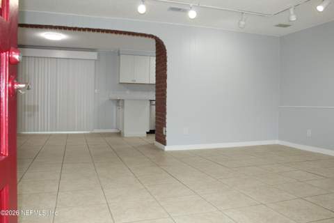 2515 Eastill Drive, Jacksonville FL - photo 17 of 41