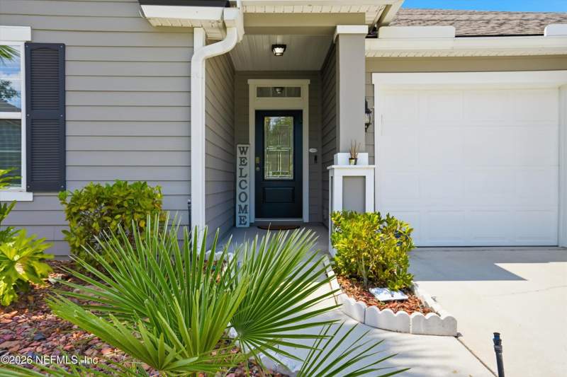 4 bedroom Single Family Residence at 15638 Chir Pine Drive, Pine Lakes, Jacksonville — photo 4