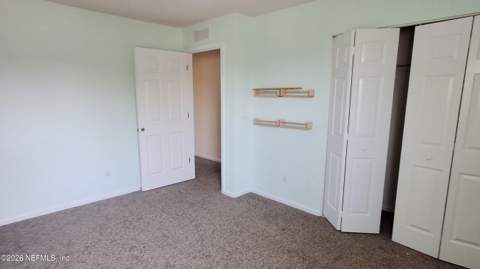 878 Capitol Parkway, Jacksonville FL - photo 8 of 18