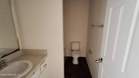 878 Capitol Parkway, Jacksonville FL - photo 10 of 18