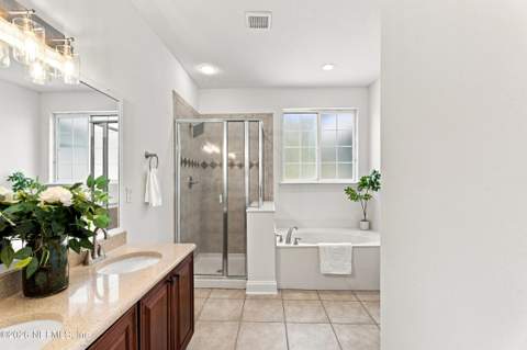 2472 Tanner Lake Court, Jacksonville FL - photo 19 of 43