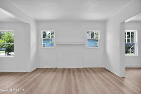 3119 Rosselle Street, Jacksonville FL - photo 8 of 40