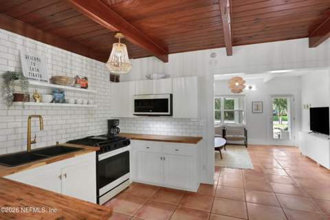 14 Coquina Avenue, St. Augustine FL - photo 10 of 30
