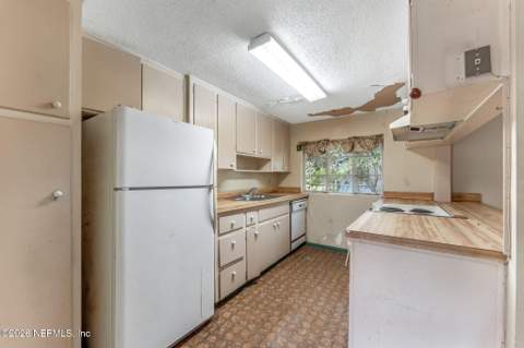 306 Metz Street, Jacksonville FL - photo 10 of 25