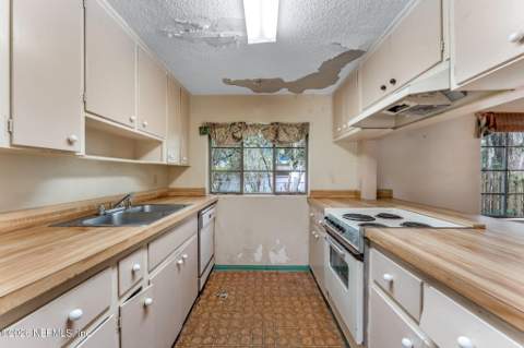 306 Metz Street, Jacksonville FL - photo 11 of 25