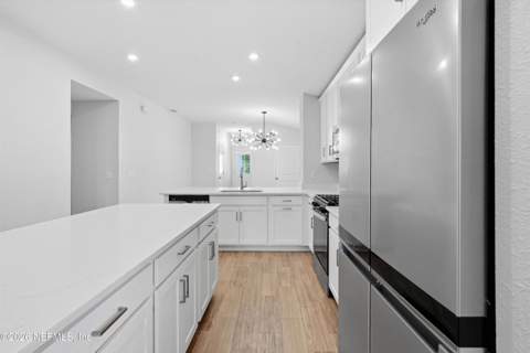 12975 Holsinger Boulevard, Jacksonville FL - photo 8 of 33