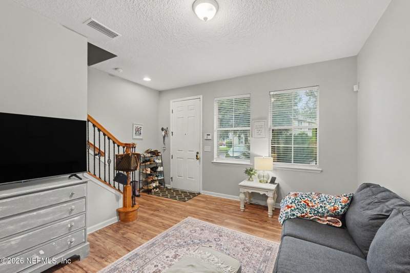 2 bedroom Townhouse at 6182 High Tide Boulevard, Sumerlin, Jacksonville — photo 2