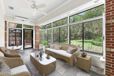 4550 Middleton Park Circle, Jacksonville FL - photo 7 of 39