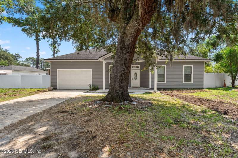 4 bedroom Single Family Residence at 9369 Madison Avenue, Riverview, Jacksonville — photo 2
