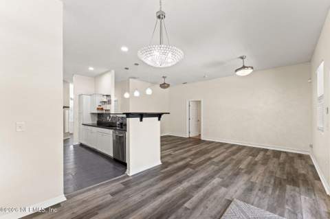 9369 Madison Avenue, Jacksonville FL - photo 9 of 28