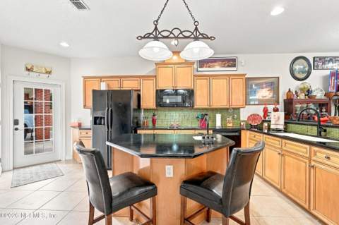 11674 Bridges Road, Jacksonville FL - photo 7 of 31
