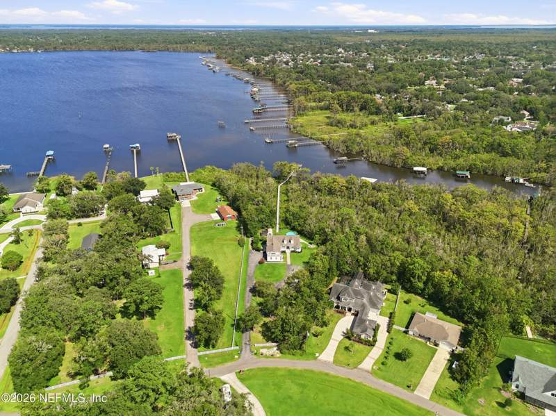 4 bedroom Single Family Residence at 1717 Landward Lane, Doctors Lake, Middleburg — photo 3