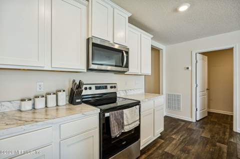 65304 Clearwater Court, Yulee FL - photo 19 of 60