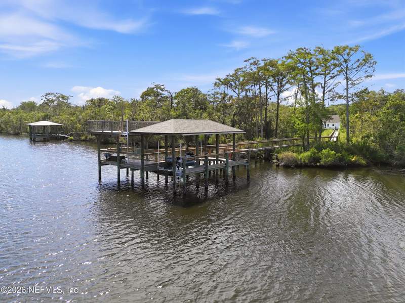 4 bedroom Single Family Residence at 1717 Landward Lane, Doctors Lake, Middleburg — photo 2