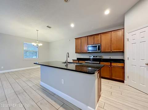 318 Candlebark Drive, Jacksonville FL - photo 10 of 42