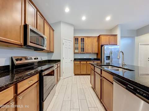 318 Candlebark Drive, Jacksonville FL - photo 13 of 42
